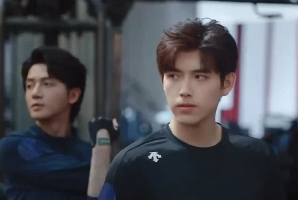 Кадр к 1 серии «Ешь, беги и влюбляйся»