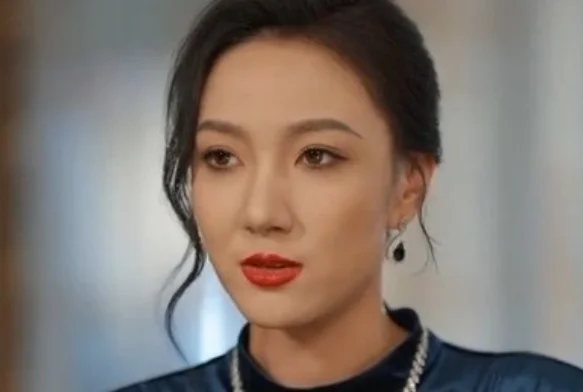 Кадр к 3 серии «Замуж за гангстера»