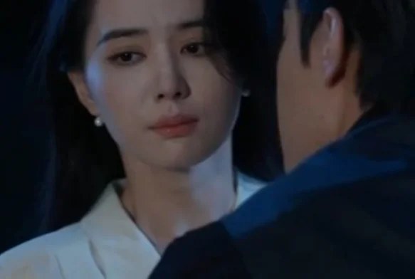 Кадр к 5 серии «Замуж за гангстера»