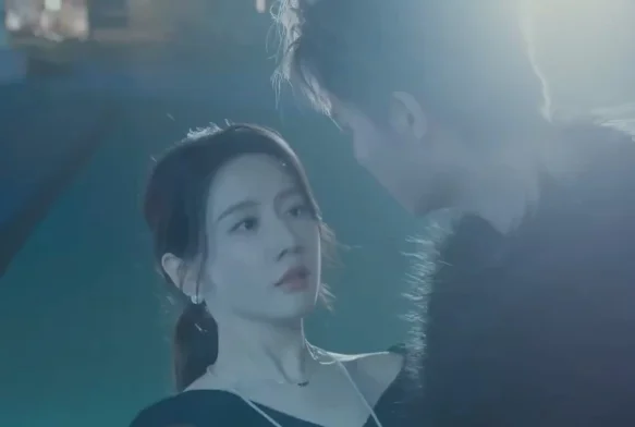 Кадр к 1 серии «Её траектория»