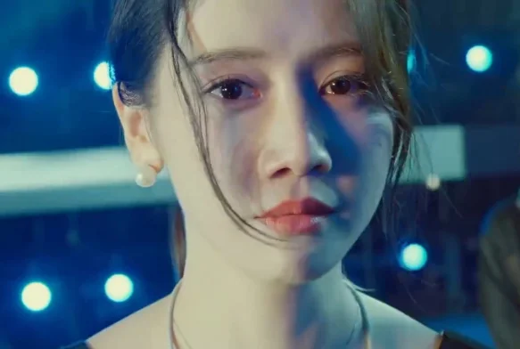 Кадр к 1 серии «Её траектория»