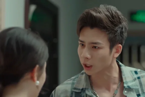 Кадр к 1 серии «Её траектория»