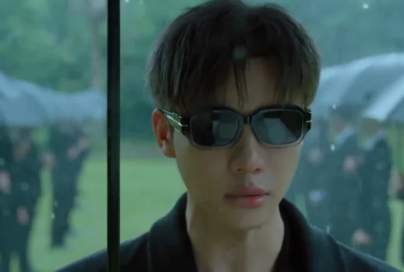 Кадр к 1 серии «Её траектория»