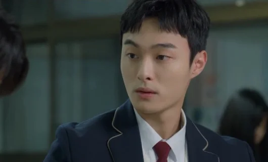 Дорама Я, гангстер, стал старшеклассником 2 серия