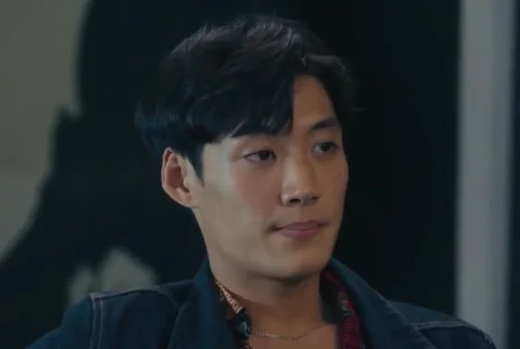 Кадр к 7 серии «Классная комната: 29 заложников»