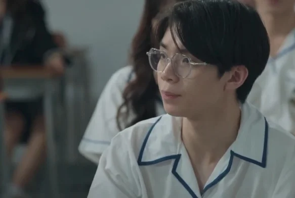 Кадр к 6 серии «Классная комната: 29 заложников»