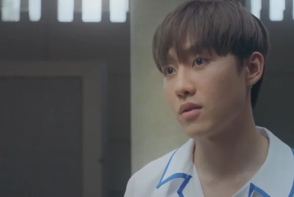 Кадр к 6 серии «Классная комната: 29 заложников»