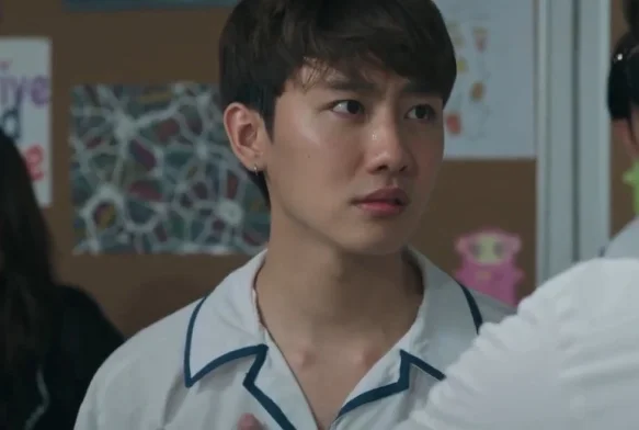 Кадр к 7 серии «Классная комната: 29 заложников»