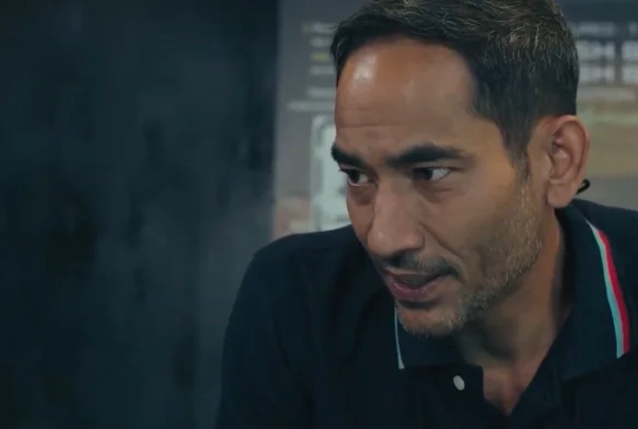 Кадр к 8 серии «Классная комната: 29 заложников»