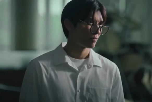 Кадр к 13 серии «Классная комната: 29 заложников»