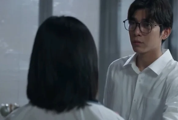 Кадр к 13 серии «Классная комната: 29 заложников»