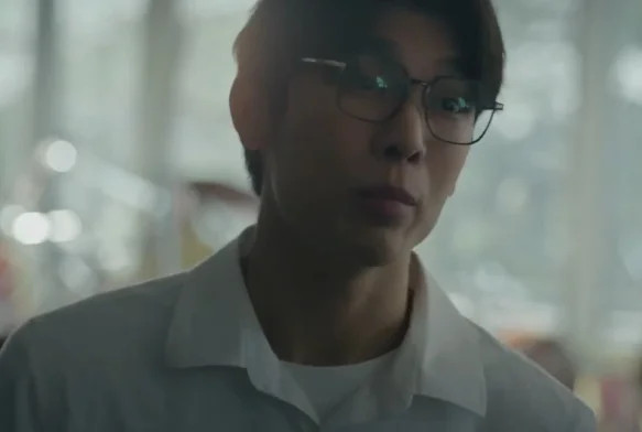 Кадр к 15 серии «Классная комната: 29 заложников»