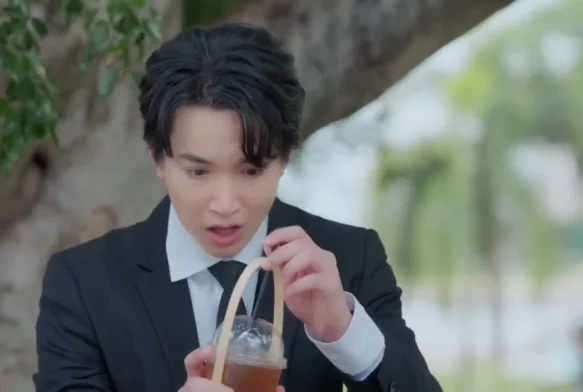 Кадр к 2 серии «Последняя трапеза во вселенной»