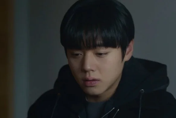 Кадр к 1 серии «Слабый герой 2 сезон»