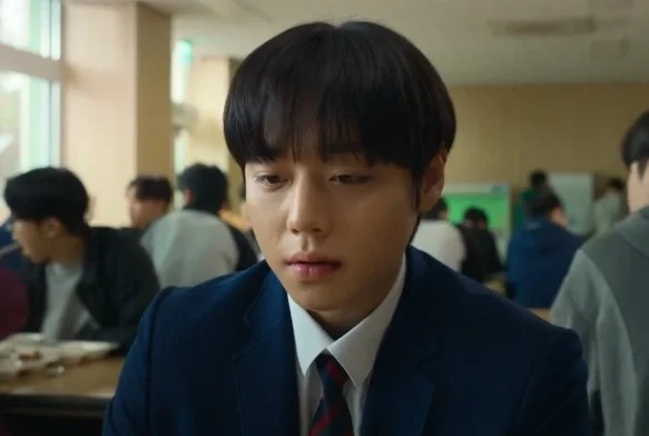 Кадр к 2 серии «Слабый герой 2 сезон»