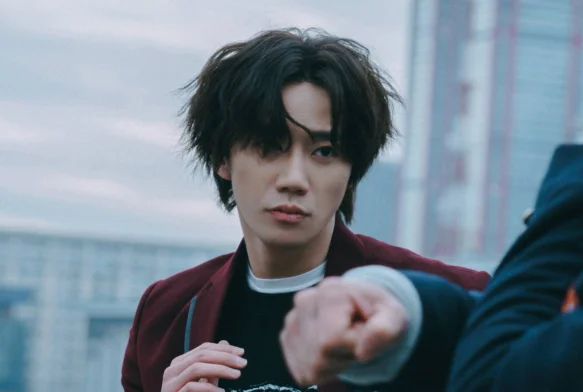 Кадр к 4 серии «Слабый герой 2 сезон»