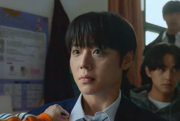 Кадр к 2 серии «Слабый герой 2 сезон»