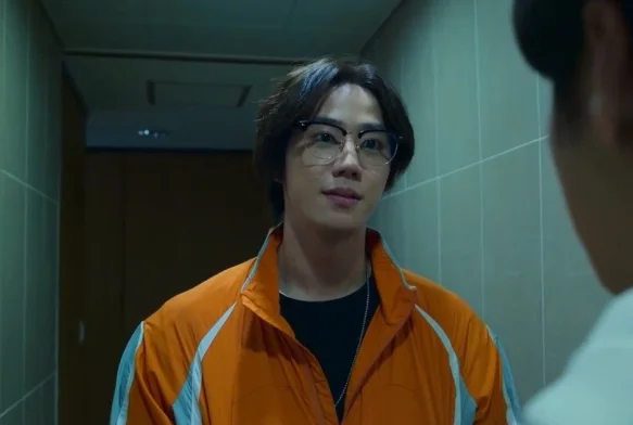 Кадр к 3 серии «Слабый герой 2 сезон»