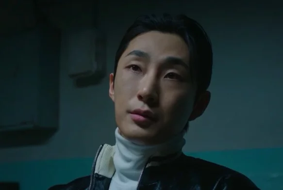 Кадр к 4 серии «Слабый герой 2 сезон»