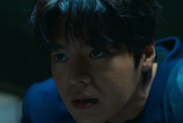 Кадр к 4 серии «Слабый герой 2 сезон»