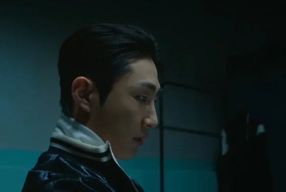 Кадр к 4 серии «Слабый герой 2 сезон»