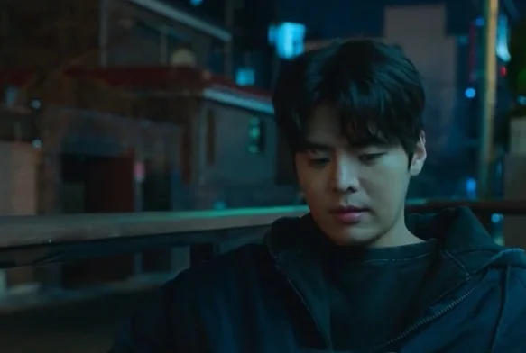 Кадр к 6 серии «Слабый герой 2 сезон»