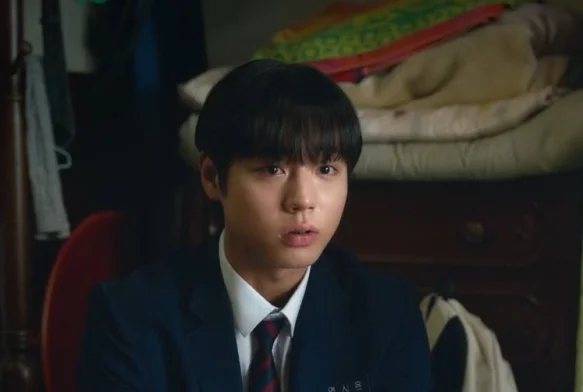 Кадр к 6 серии «Слабый герой 2 сезон»