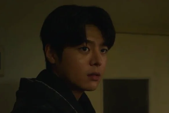 Кадр к 7 серии «Слабый герой 2 сезон»