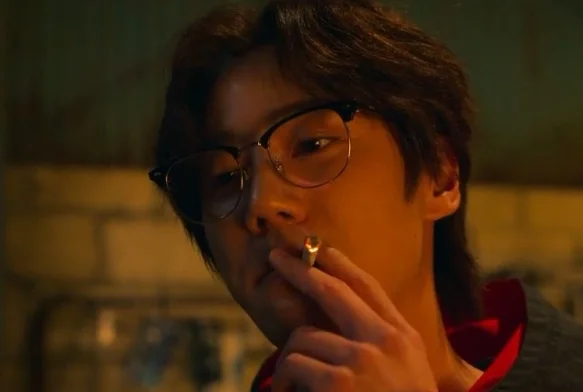 Кадр к 7 серии «Слабый герой 2 сезон»