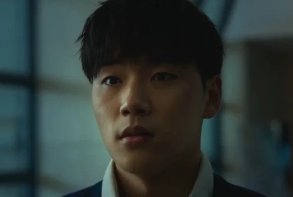 Кадр к 7 серии «Слабый герой 2 сезон»