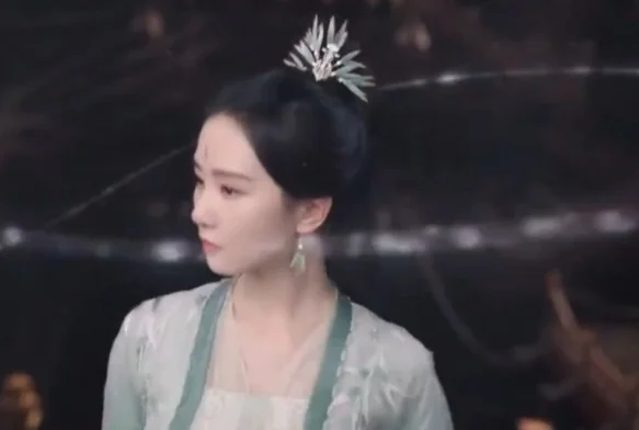 Кадр к 1 серии «Лиса-сваха: Чжу Е»