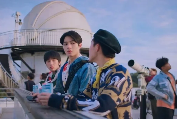 Кадр к 3 серии «Влюблённые мальчики»