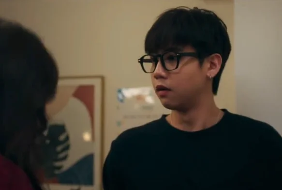 Кадр к 6 серии «Служба расставаний»