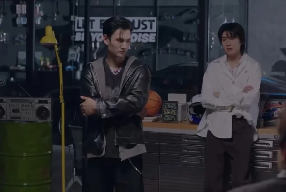 Кадр к 2 серии «Малыш с гонок 2 сезон»