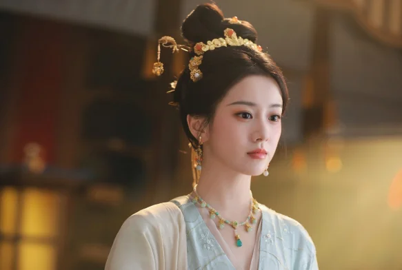 Кадр к 1 серии «Яркий период расцвета»