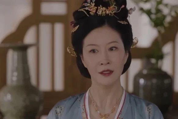 Кадр к 1 серии «Яркий период расцвета»