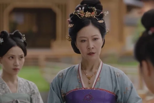 Кадр к 1 серии «Яркий период расцвета»