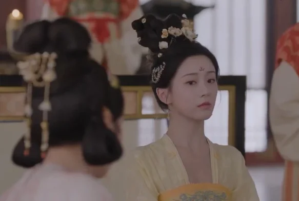 Кадр к 2 серии «Яркий период расцвета»