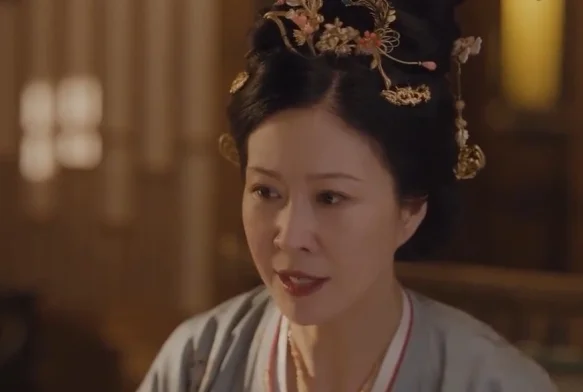 Кадр к 2 серии «Яркий период расцвета»