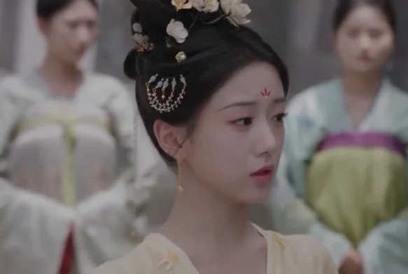 Кадр к 2 серии «Яркий период расцвета»