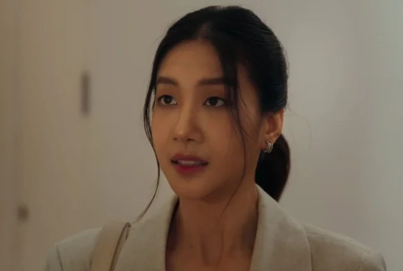 Кадр к 7 серии «Служба расставаний»