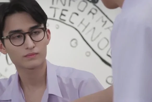 Кадр к 2 серии «Зрительный контакт»